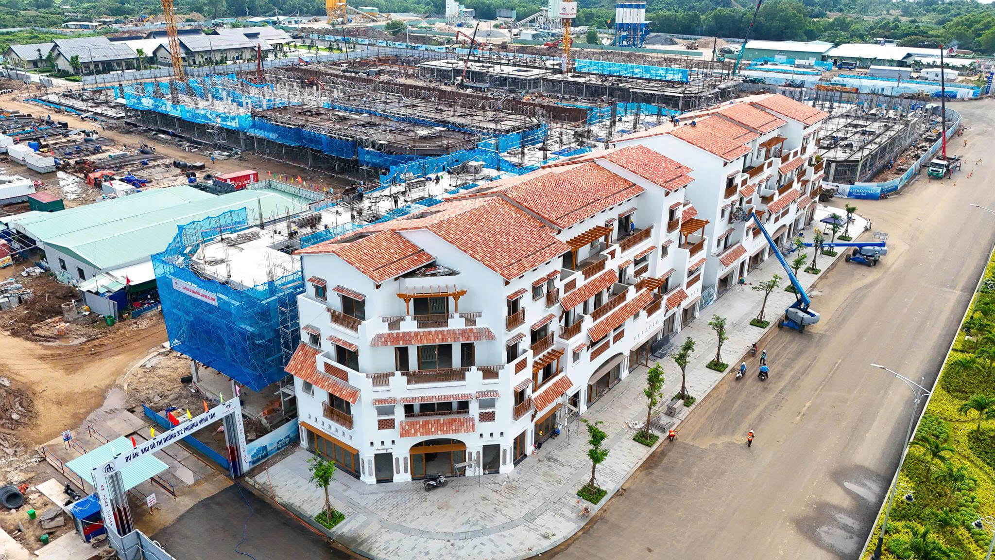 Tiến độ nhà mẫu Blanca City 11